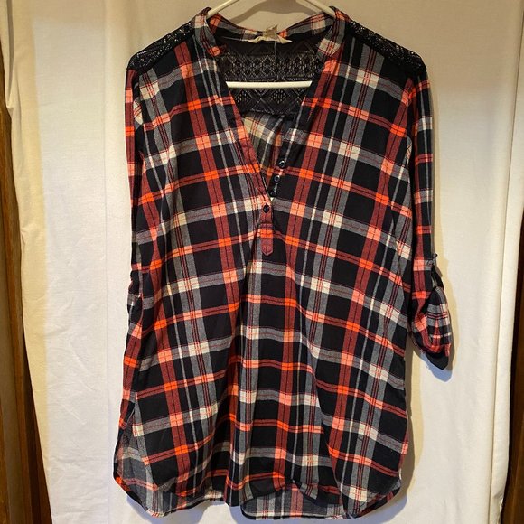 Ladies flannel top - Picture 1 of 3